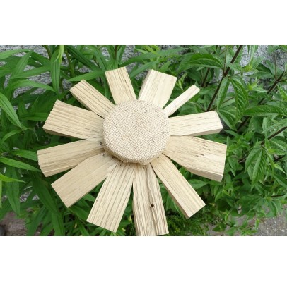 Fleurs en bois recyclés du jardin des lutins "nature" -fabrication artisanale 